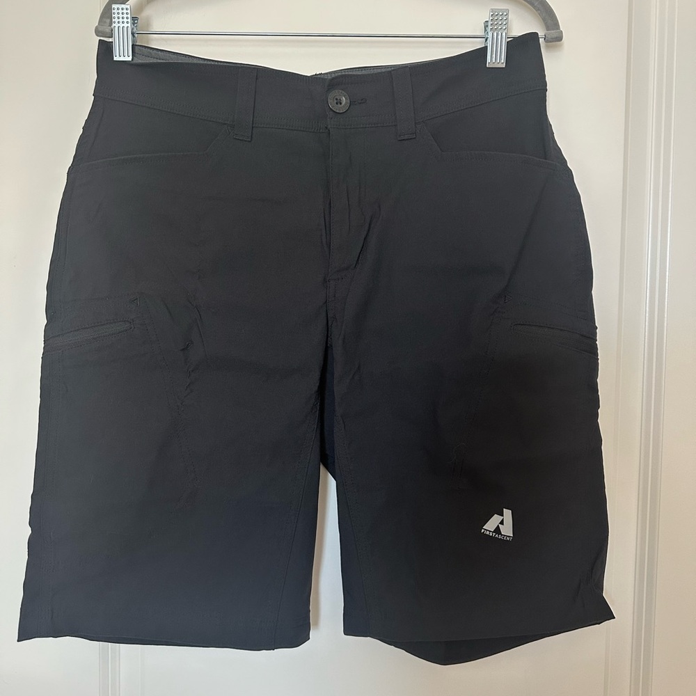 Eddie Bauer Men's Black Cargo Shorts